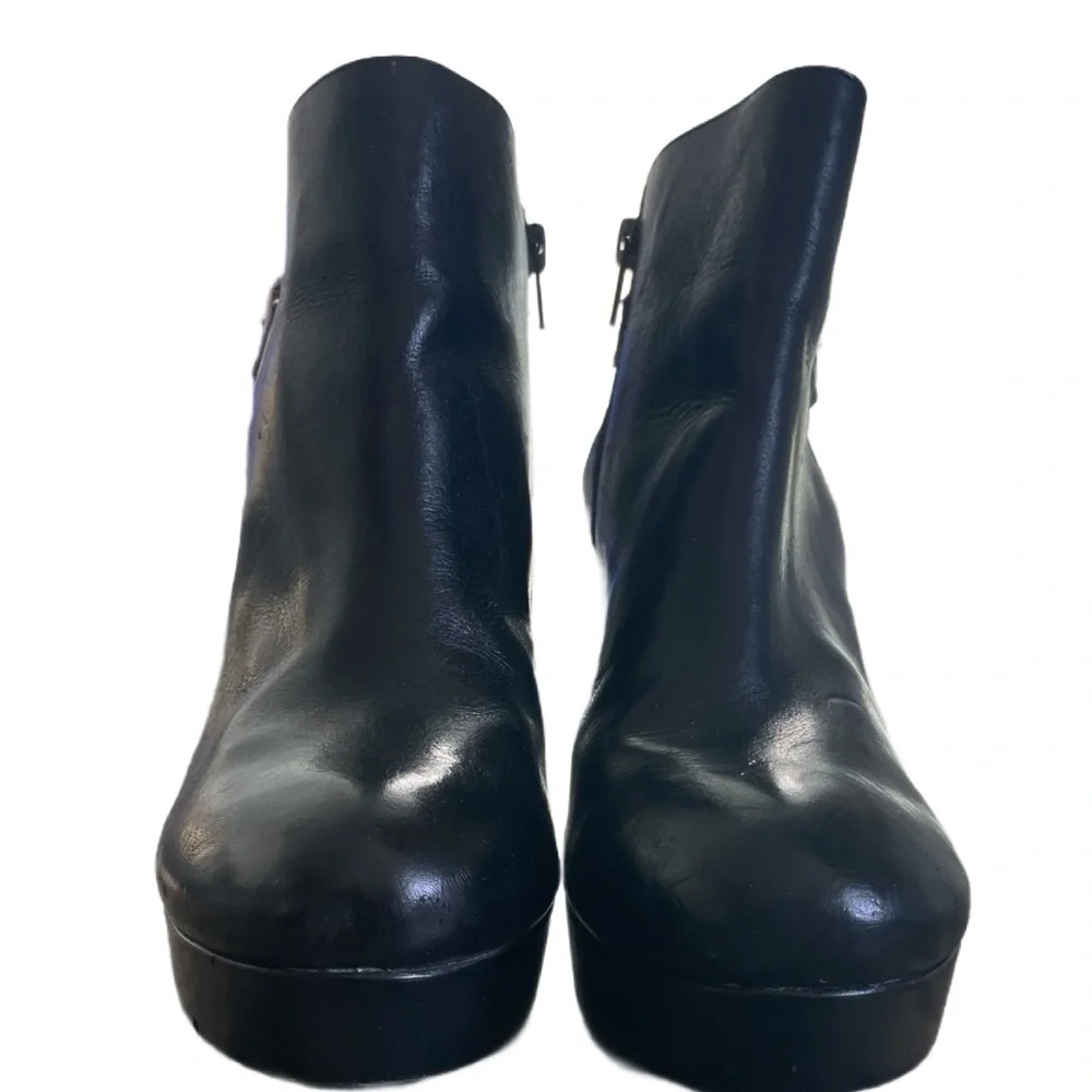 New Gianni Bini Black Chunky Buckle Hidden Platform Ankle Boot Size 9.5